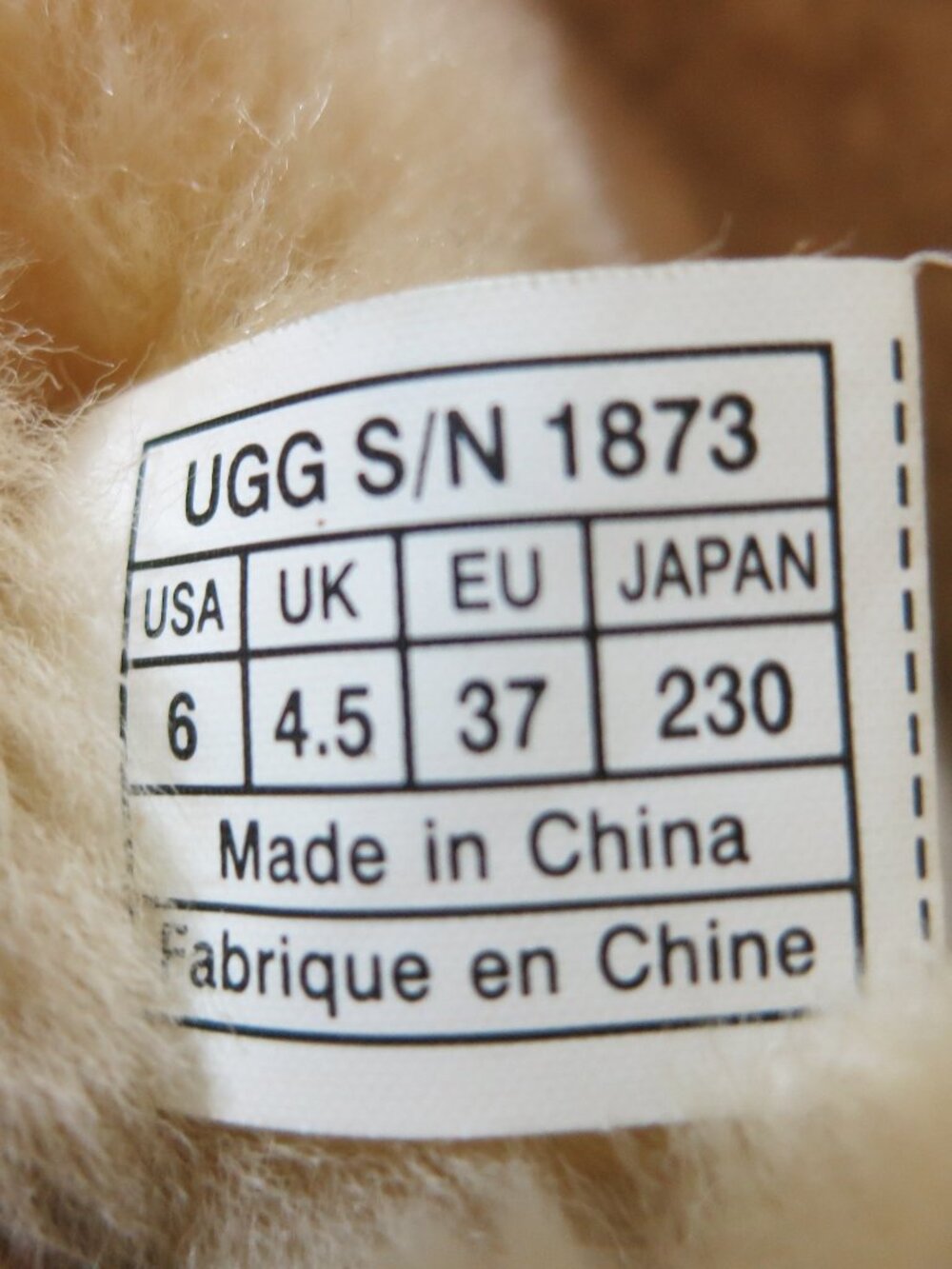 UGG Insulated 1873 Triplet Button Bailey Australia Winter Footwear Women's Sz 6 - Picture 7 of 7